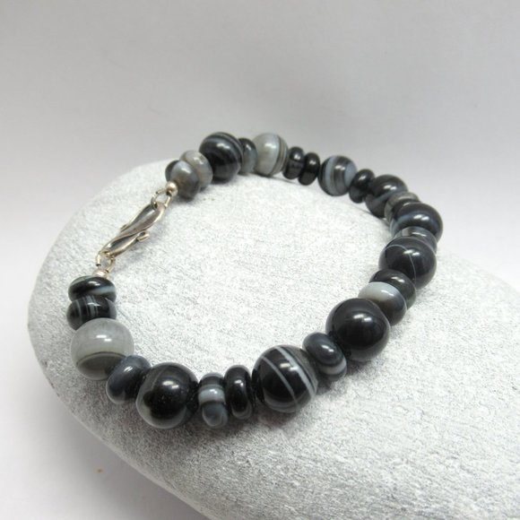 Black Lace Agate Bracelet - Picture 1 of 12